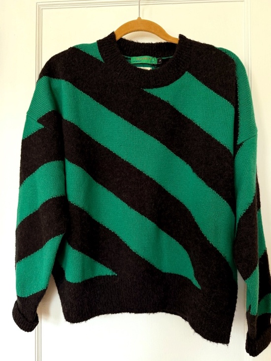 Clare V. Sweaters - CLARE V  Drop Shoulder Green & Black Sweater Size Large New without tags